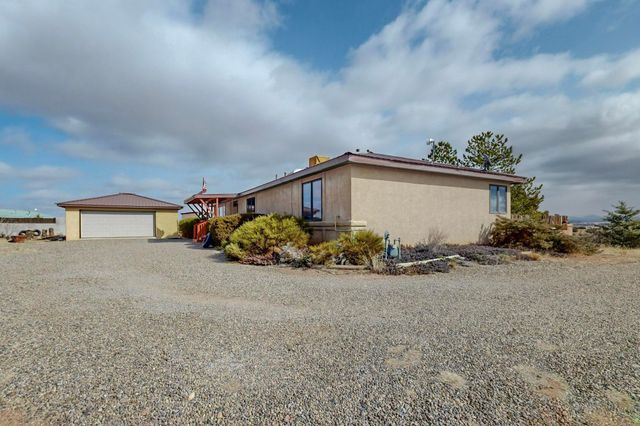 183 Sunrise Road, Santa Fe, NM 87507