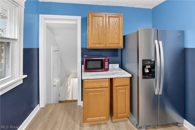 884 Nela View Road, Cleveland Heights, OH 44112