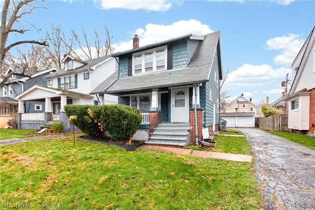 884 Nela View Road, Cleveland Heights, OH 44112