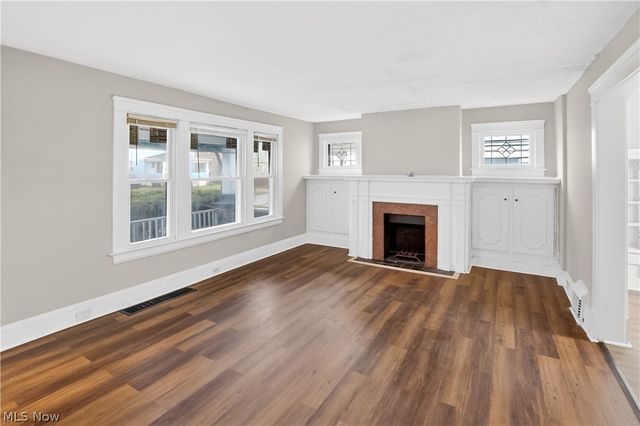 884 Nela View Road, Cleveland Heights, OH 44112