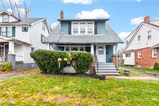 884 Nela View Road, Cleveland Heights, OH 44112