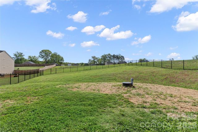 1338 Hickory Point Drive, Lexington, NC 27292