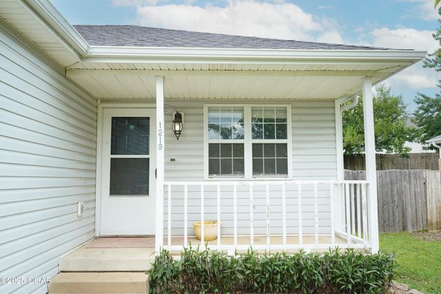 1219 Xenia Court, Joplin, MO 64801