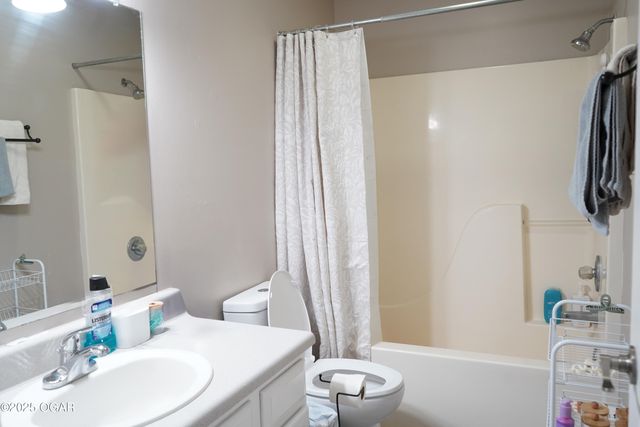 1219 Xenia Court, Joplin, MO 64801