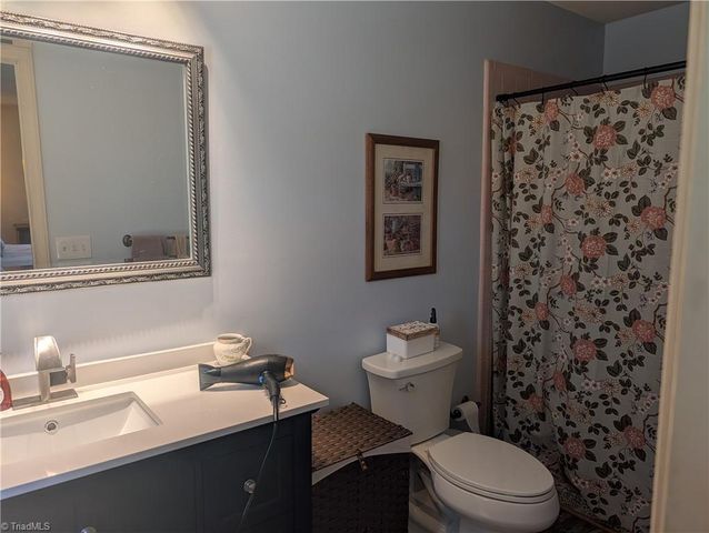 4661 Kinnamon Road, Winston-salem, NC 27103