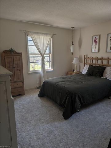 4661 Kinnamon Road, Winston-salem, NC 27103