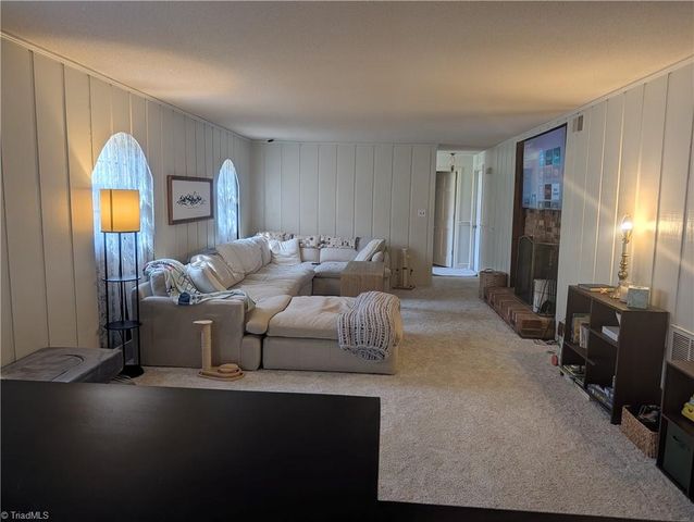 4661 Kinnamon Road, Winston-salem, NC 27103