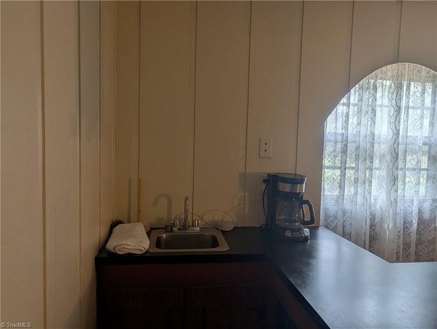 4661 Kinnamon Road, Winston-salem, NC 27103