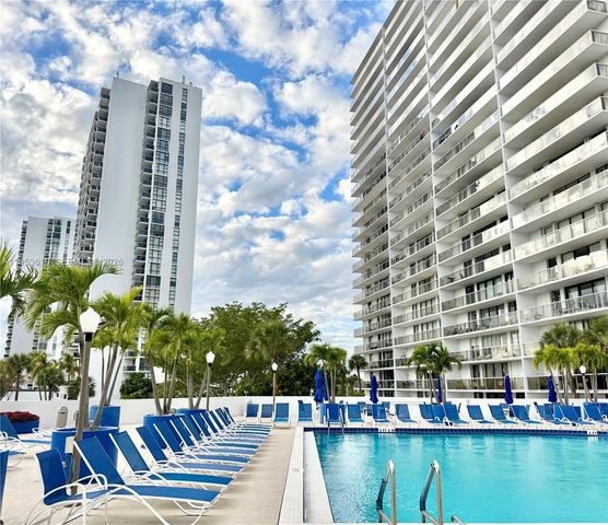 3701 N Country Club Dr 2205, Aventura, FL 33180