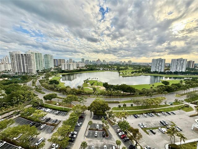 3701 N Country Club Dr 2205, Aventura, FL 33180