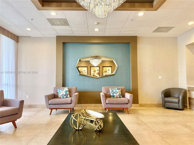 3701 N Country Club Dr 2205, Aventura, FL 33180