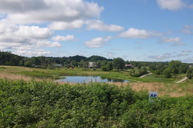 31 Wolf Bend, East Bernstadt, KY 40729