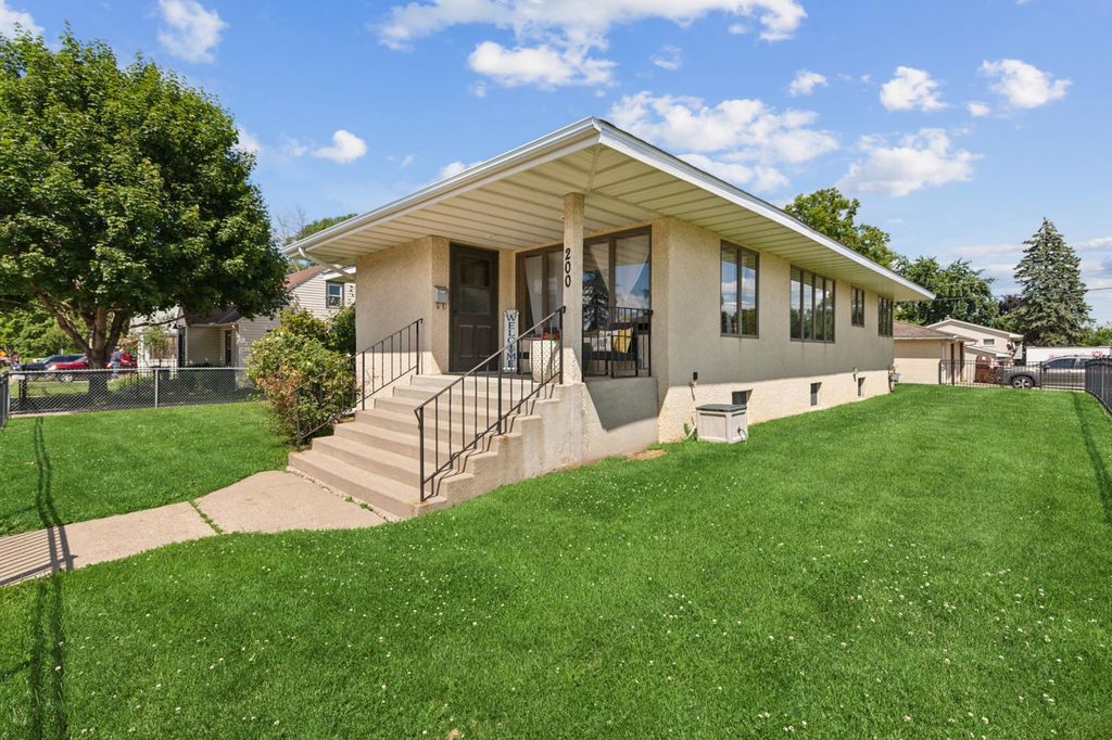 200 12th Avenue N, South Saint Paul, MN 55075