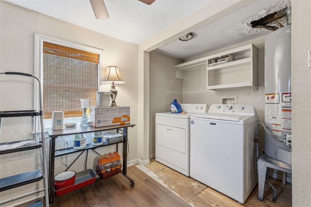 2001 67th Street, Galveston, TX 77551