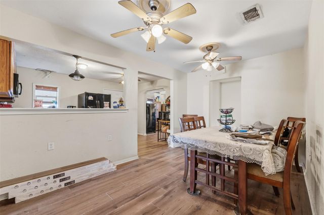 2001 67th Street, Galveston, TX 77551