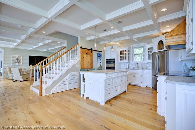 424 Lake Mirror Drive, Lake Placid, FL 33852