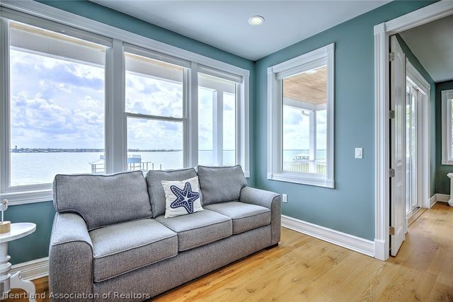 424 Lake Mirror Drive, Lake Placid, FL 33852