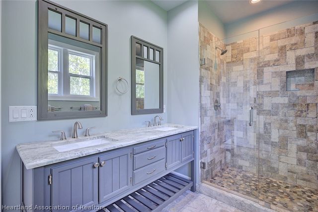 424 Lake Mirror Drive, Lake Placid, FL 33852