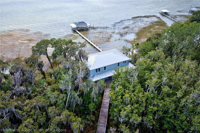 424 Lake Mirror Drive, Lake Placid, FL 33852