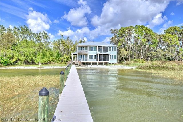424 Lake Mirror Drive, Lake Placid, FL 33852