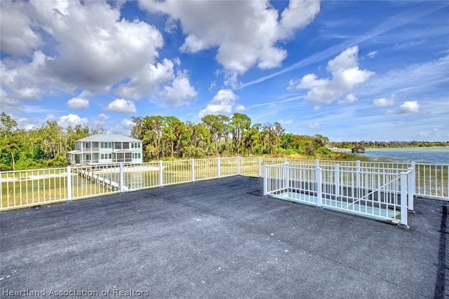 424 Lake Mirror Drive, Lake Placid, FL 33852