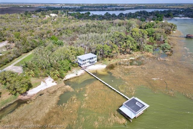 424 Lake Mirror Drive, Lake Placid, FL 33852