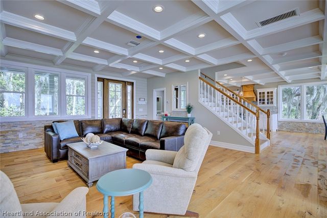 424 Lake Mirror Drive, Lake Placid, FL 33852