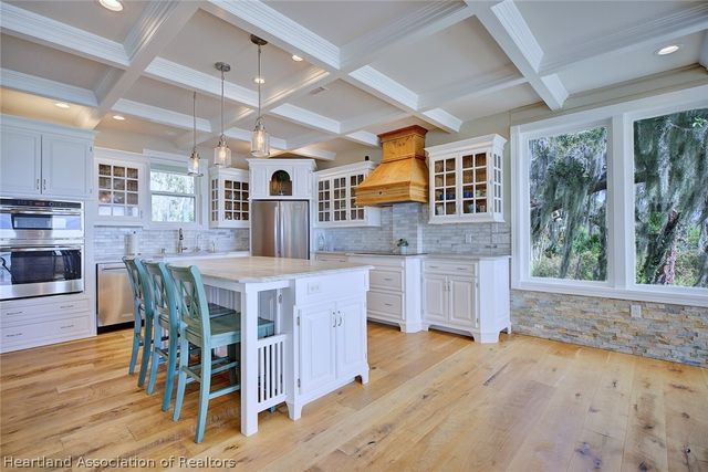 424 Lake Mirror Drive, Lake Placid, FL 33852