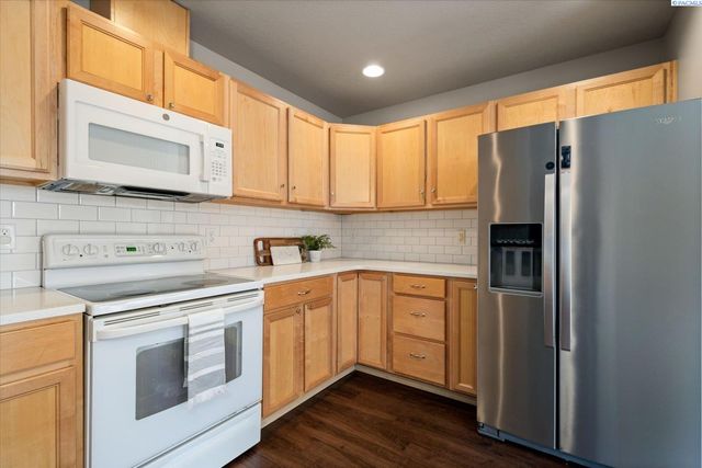 2581 Jason Loop, Richland, WA 99352