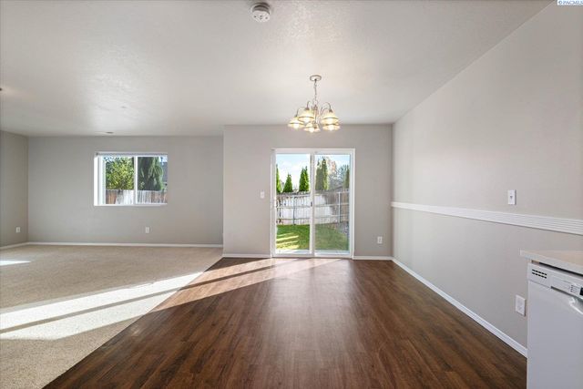 2581 Jason Loop, Richland, WA 99352