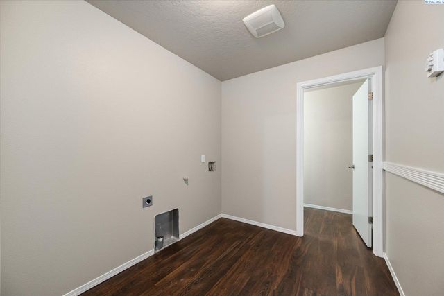 2581 Jason Loop, Richland, WA 99352