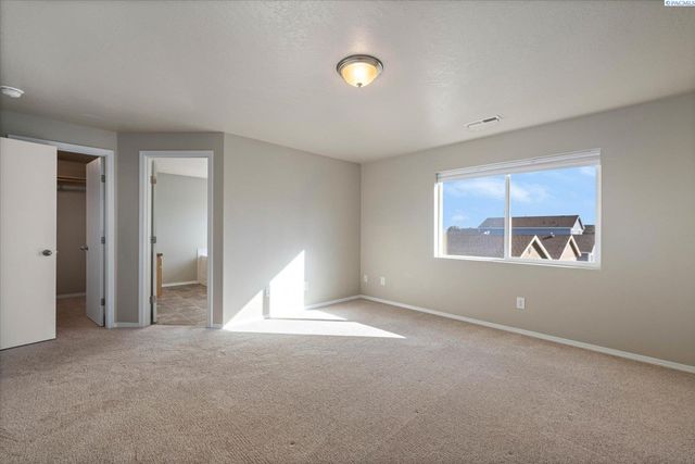 2581 Jason Loop, Richland, WA 99352