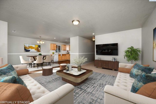 2581 Jason Loop, Richland, WA 99352