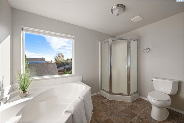 2581 Jason Loop, Richland, WA 99352