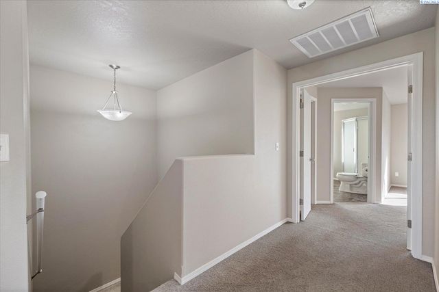 2581 Jason Loop, Richland, WA 99352