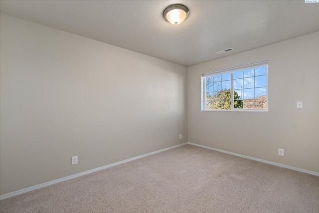 2581 Jason Loop, Richland, WA 99352