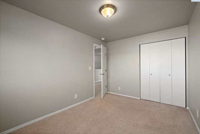 2581 Jason Loop, Richland, WA 99352