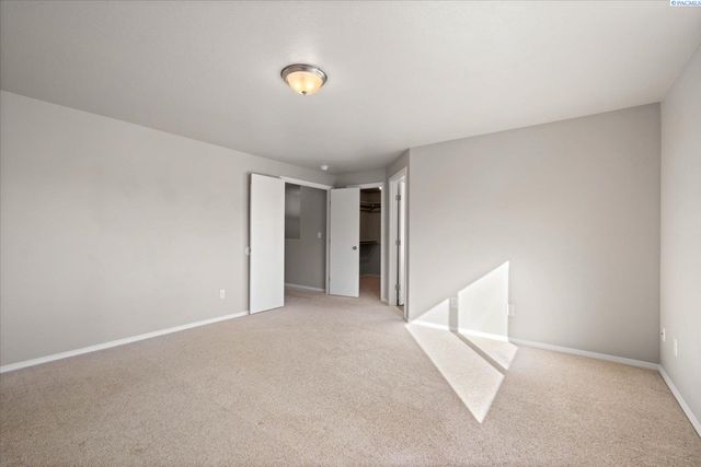 2581 Jason Loop, Richland, WA 99352