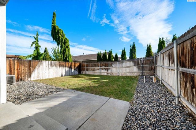 2581 Jason Loop, Richland, WA 99352