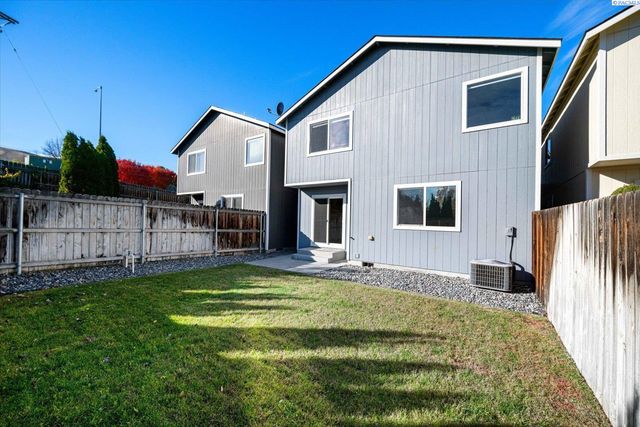 2581 Jason Loop, Richland, WA 99352
