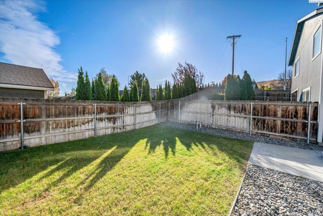 2581 Jason Loop, Richland, WA 99352
