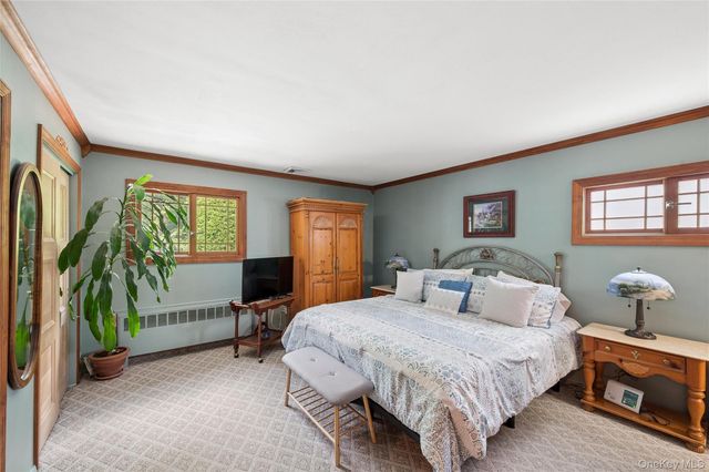 318 Lakeshore Boulevard, Massapequa Park, NY 11762