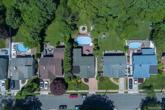 318 Lakeshore Boulevard, Massapequa Park, NY 11762