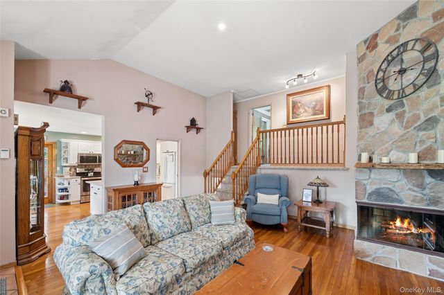 318 Lakeshore Boulevard, Massapequa Park, NY 11762