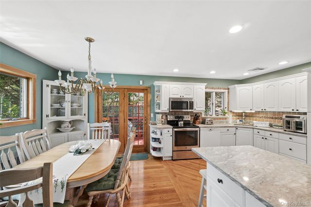 318 Lakeshore Boulevard, Massapequa Park, NY 11762
