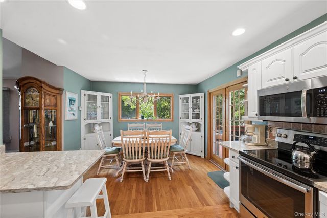 318 Lakeshore Boulevard, Massapequa Park, NY 11762
