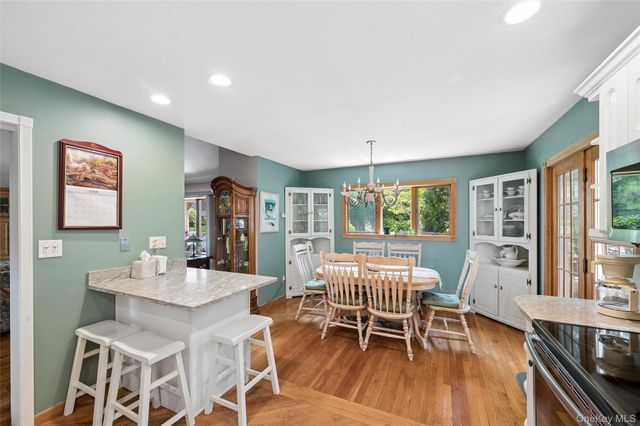 318 Lakeshore Boulevard, Massapequa Park, NY 11762