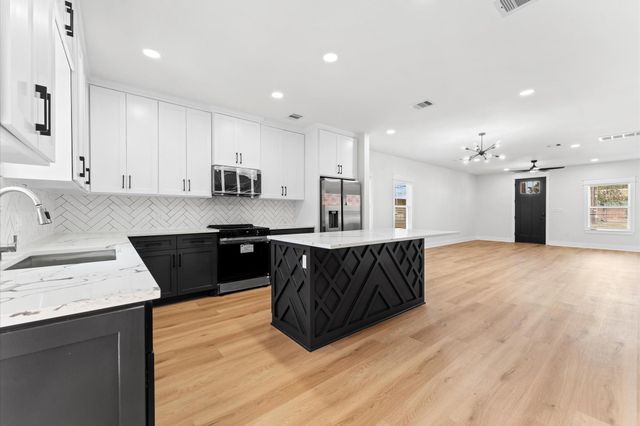 7222 Market Street, Houston, TX 77020