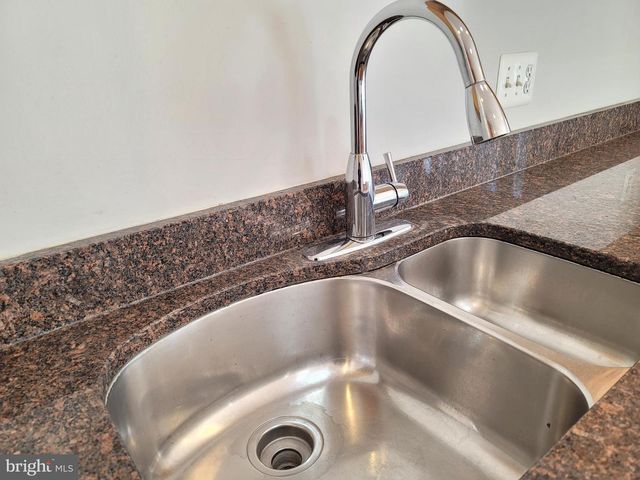 13660 LAVENDER MIST LN, Centreville, VA 20120