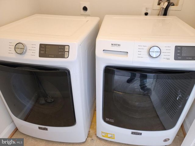 13660 LAVENDER MIST LN, Centreville, VA 20120